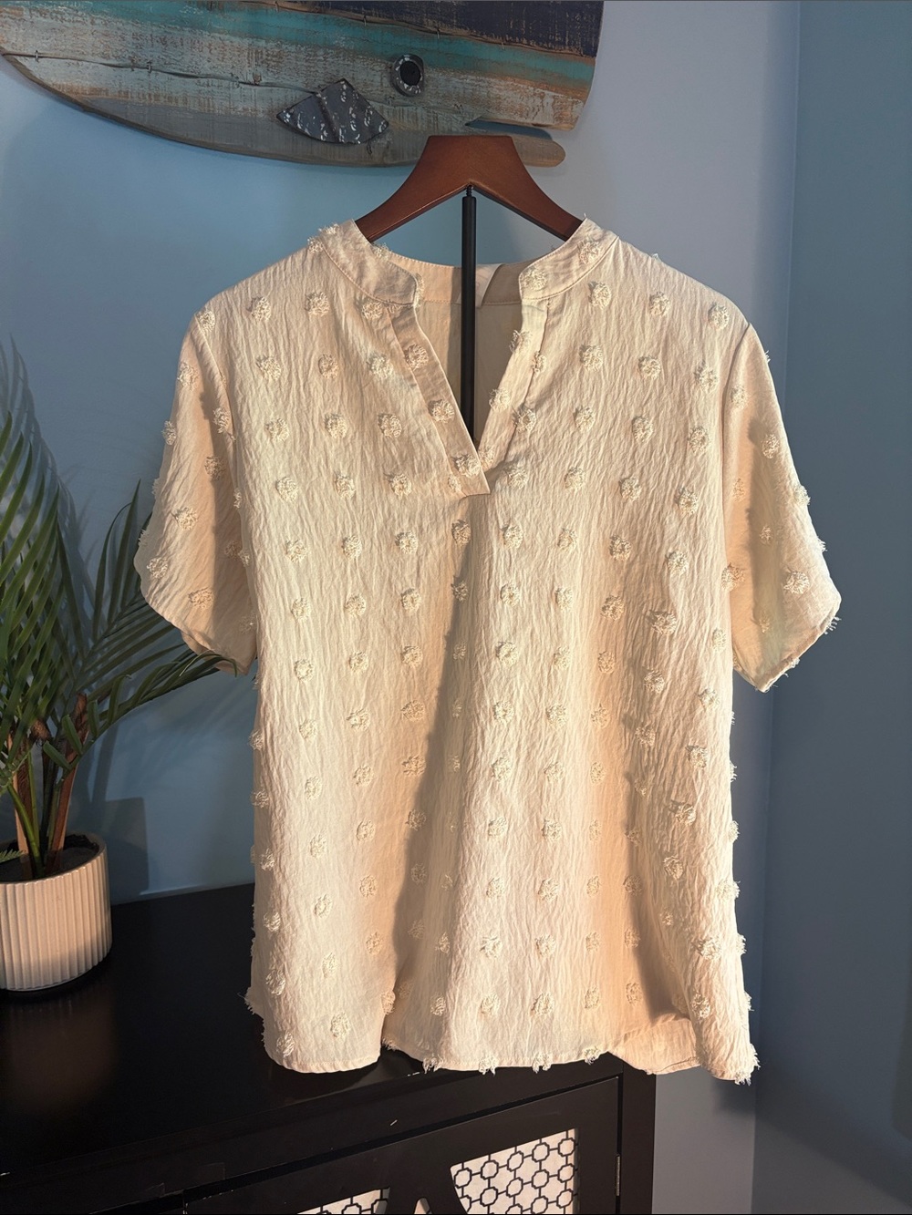 Cream Textured Short Sleeve Split-Neck Blouse